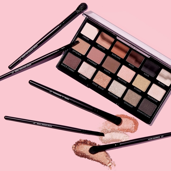 e.l.f. cosmetics The New Classics Palette - Picture 6 of 15